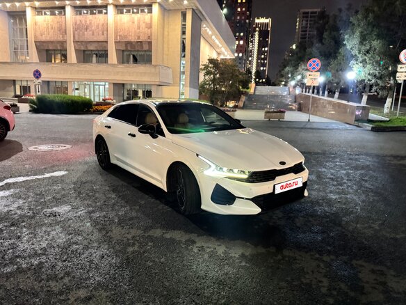 2021 Kia K5 III, белый - вид 11
