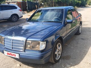 1991 Mercedes-Benz W124 260, синий, 600000 рублей, вид 1