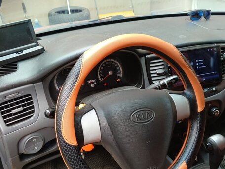 2009 Kia Rio II, оранжевый, 430000 рублей, вид 5