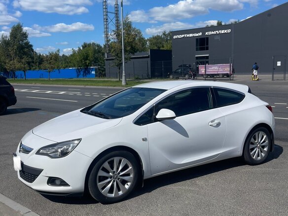 2013 Opel Astra GTC J Рестайлинг, белый, 750000 рублей - вид 7