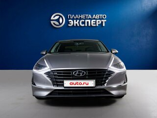 2020 Hyundai Sonata VIII (DN8), серебристый, 2089000 рублей, вид 2
