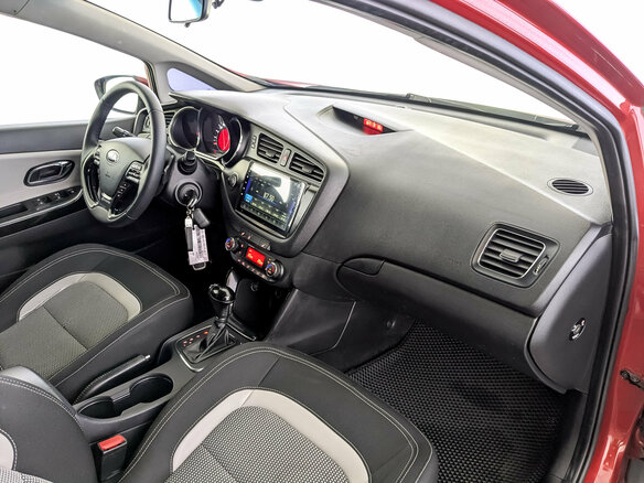 2014 Kia Ceed II, красный, 925000 рублей - вид 10