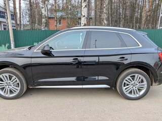 2019 Audi Q5 45 TFSI II (FY), чёрный, 3180000 рублей, вид 2