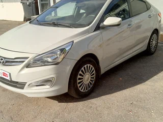 2015 Hyundai Solaris I Рестайлинг, бежевый, 400000 рублей, вид 3