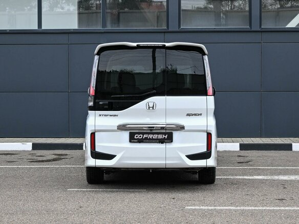 2015 Honda Stepwgn Spada V, белый, 1989000 рублей - вид 3