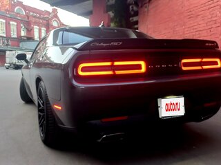 2016 Dodge Challenger III Рестайлинг 2, коричневый, 3500000 рублей, вид 2