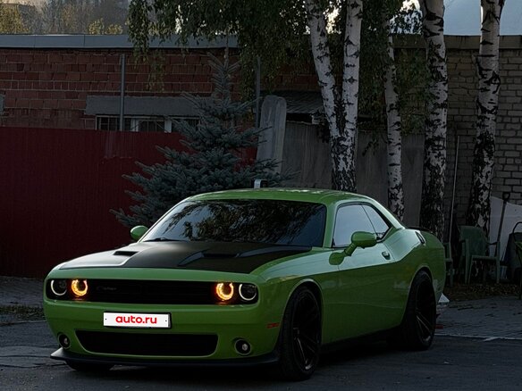 2019 Dodge Challenger III Рестайлинг 2, зелёный, 5000000 рублей - вид 3