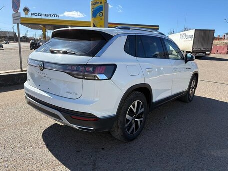 2023 Volkswagen Tayron I Рестайлинг, белый, 2760000 рублей, вид 4