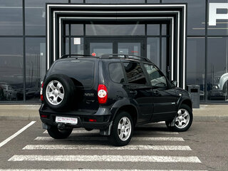 2012 Chevrolet Niva I Рестайлинг, чёрный, 485000 рублей, вид 4