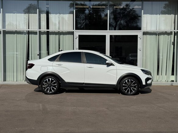 2023 Lada (ВАЗ) Vesta Cross I Рестайлинг (NG), белый, 1345000 рублей - вид 3