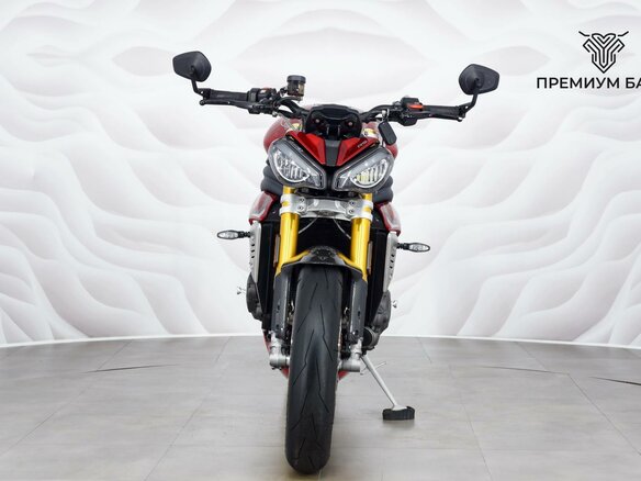 2024 Triumph Speed Triple, красный, 1727000 рублей - вид 3