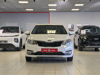 2016 Kia Rio III Рестайлинг, белый, 809900 рублей, вид 2