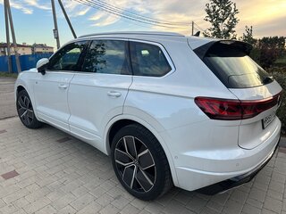 2026 Volkswagen Touareg III Рестайлинг, белый, 11690000 рублей, вид 2
