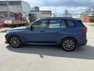 2019 BMW X5 30d IV (G05/G18), синий, 6200000 рублей, вид 4