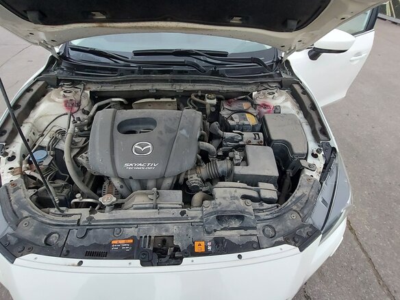 2018 Mazda 3 III (BM) Рестайлинг, белый, 1500000 рублей - вид 14