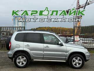 2014 Chevrolet Niva I Рестайлинг, серебристый, 449000 рублей, вид 4