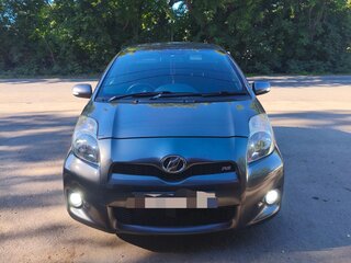 2010 Toyota Vitz II (XP90), серый, 720000 рублей, вид 2