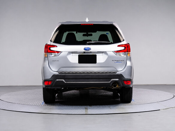 2023 Subaru Forester V Рестайлинг, серебристый, 2580000 рублей - вид 4