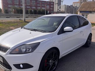 2010 Ford Focus II Рестайлинг, белый, 530000 рублей, вид 1
