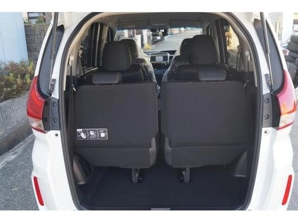 2023 Honda Freed II Рестайлинг, белый, 1469700 рублей - вид 14