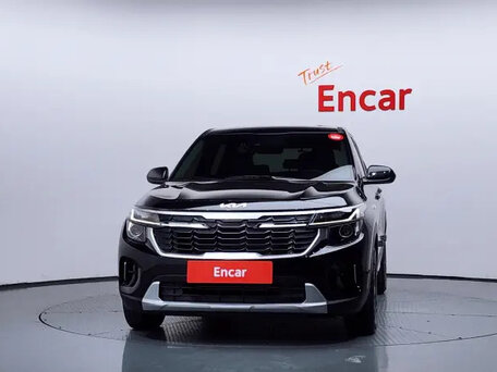 2023 Kia Seltos I Рестайлинг, чёрный, 1600000 рублей, вид 2