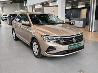 2021 Volkswagen Polo VI, коричневый, 1649000 рублей, вид 1