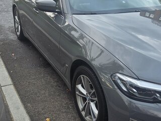 2021 BMW 5 серии 520i VII (G30/G31/G38) Рестайлинг, серый, 3500000 рублей, вид 1