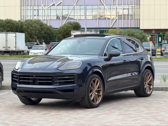 2023 Porsche Cayenne III Рестайлинг, синий, 7140000 рублей - вид 14