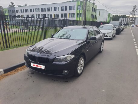 2013 BMW 5 серии 520i VI (F10/F11/F07), чёрный, 1430000 рублей, вид 2