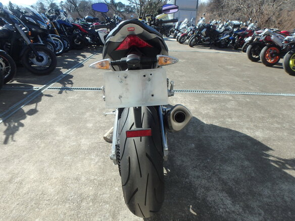 2015 Aprilia Tuono V4, белый, 1000000 рублей - вид 3
