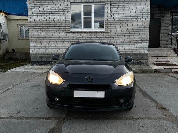 2010 Renault Fluence I, серый, 550000 рублей - вид 1
