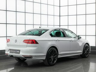2018 Volkswagen Passat B8, белый, 2249000 рублей, вид 4