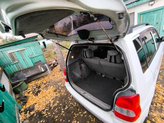 2001 Mazda Demio I (DW), белый, 270000 рублей, вид 2