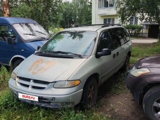 2000 Dodge Caravan Grand III, зелёный, 175000 рублей, вид 1