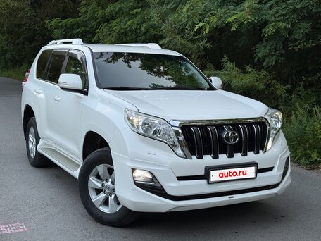 2014 Toyota Land Cruiser Prado 4-speed 150 Series Рестайлинг 1, белый, 3000000 рублей, вид 2