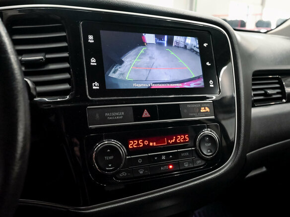 2019 Mitsubishi Outlander III Рестайлинг 3, серебристый, 2050000 рублей - вид 14