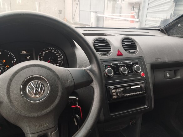 2014 Volkswagen Caddy, бежевый, 800000 рублей - вид 9