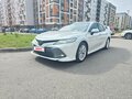 2018 Toyota Camry VIII (XV70), белый, 2399999 рублей