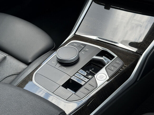 2023 BMW 3 серии 318i VII (G2x) Рестайлинг, серый, 2800000 рублей - вид 19