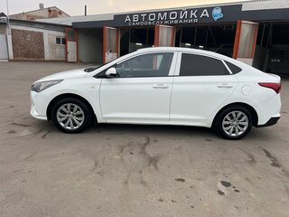 2020 Hyundai Solaris II, белый, 1450000 рублей, вид 4