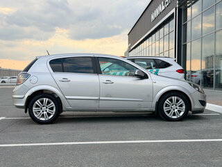 2010 Opel Astra H Рестайлинг, серебристый, 450000 рублей, вид 5