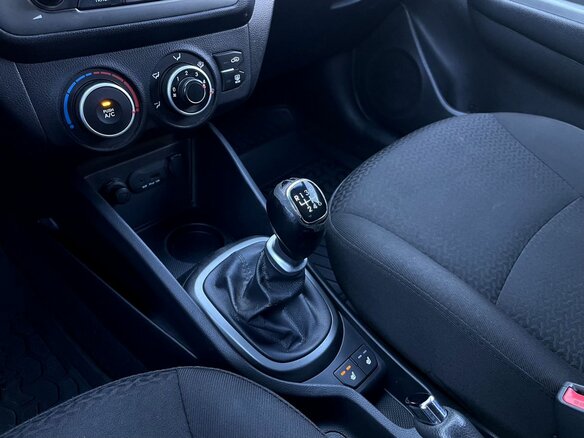 2014 Kia Rio 5-speed III, белый, 780000 рублей - вид 12