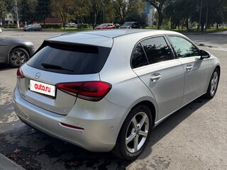 2018 Mercedes-Benz A-Класс 200 IV (W177), серебристый, 2200000 рублей, вид 3