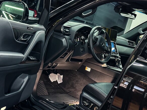 2025 Lexus LX 600 IV, чёрный - вид 13