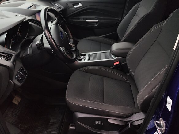 2017 Ford Kuga II Рестайлинг, синий, 1380000 рублей - вид 9