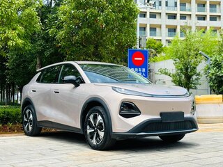 2026 Changan Qiyuan Q05 51.9 kWh II, серебристый, 1630000 рублей, вид 3