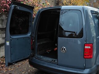 2017 Volkswagen Caddy Maxi IV, серый, 1900000 рублей, вид 3