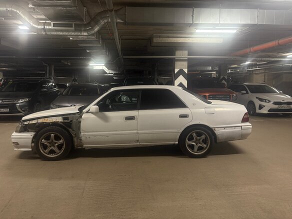 1996 Toyota Crown X (S150), белый, 450000 рублей - вид 1