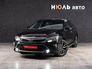 2017 Toyota Camry VII (XV50) Рестайлинг 2, чёрный, 2330000 рублей, вид 1