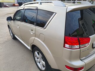 2008 Citroen C-Crosser, бежевый, 660000 рублей, вид 3